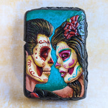 Load image into Gallery viewer, Los Amantes - the Lovers - Leather Lighter